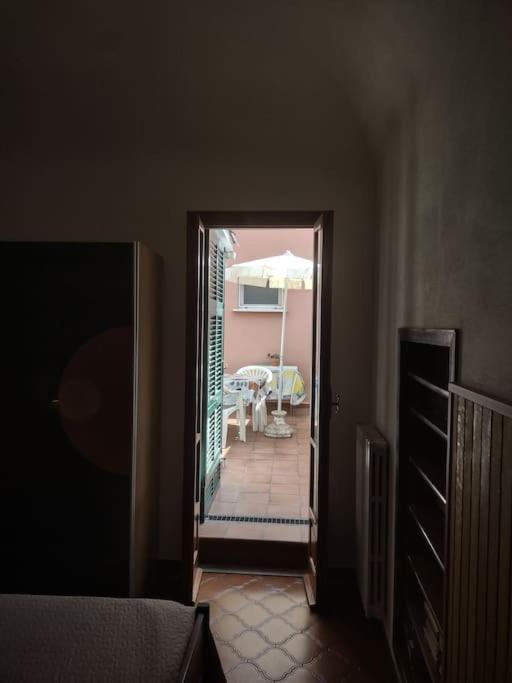 Silver Sands Finale Ligure - Traditional Apartment - 4 Beds & Terrace By The Beach Extérieur photo
